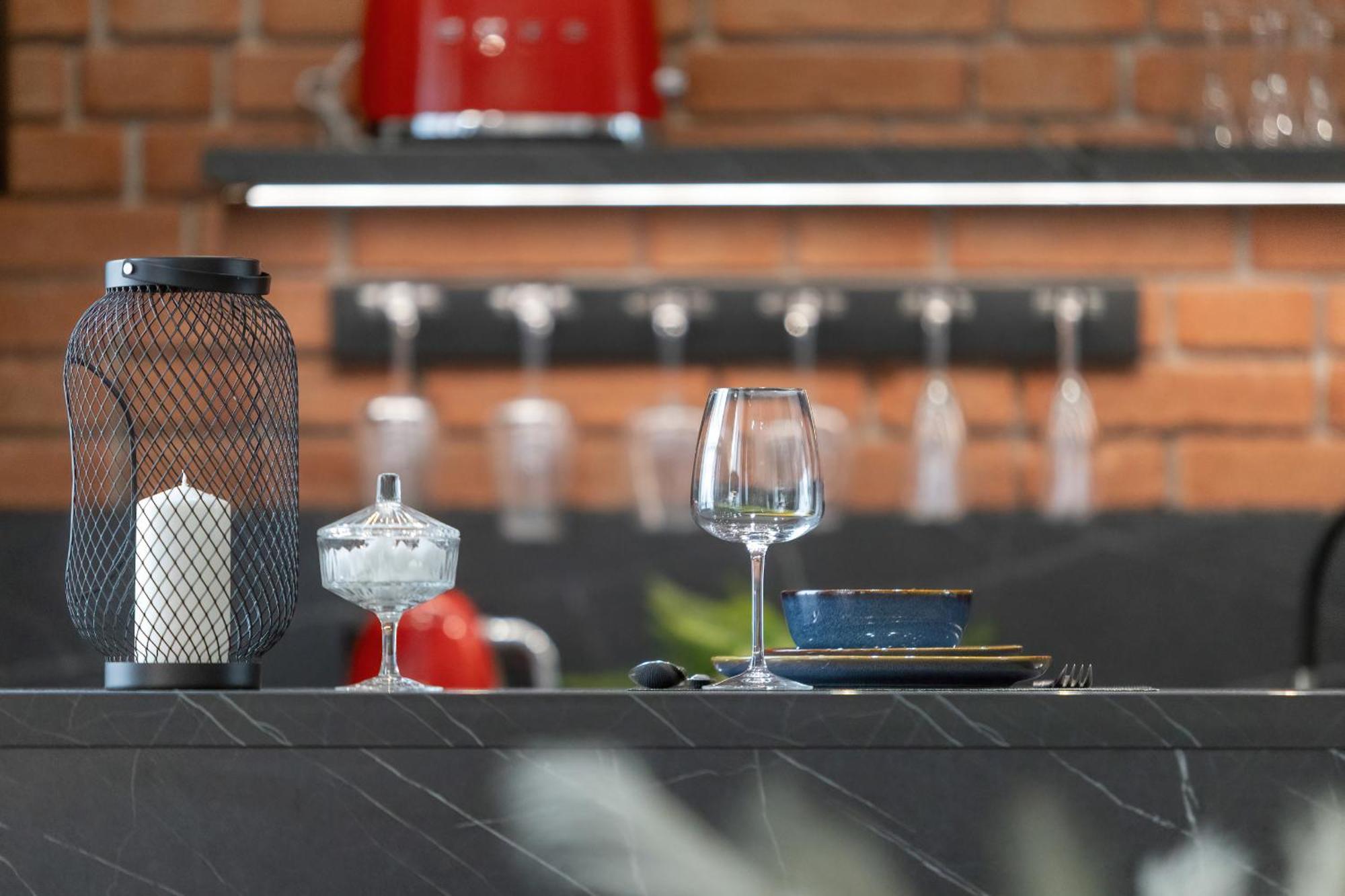 Exclusive Grey And Red Apartment In Warsaw Center By Noclegi Renters Kültér fotó