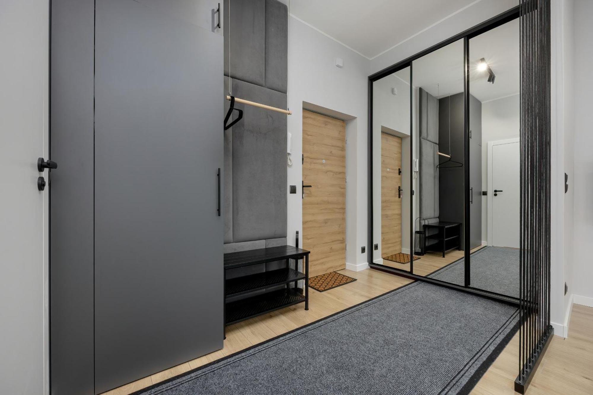 Exclusive Grey And Red Apartment In Warsaw Center By Noclegi Renters Kültér fotó